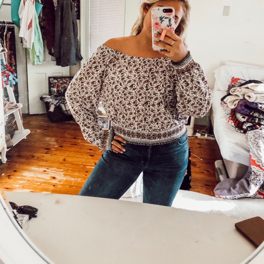 LAST CHANCE: That 70s top